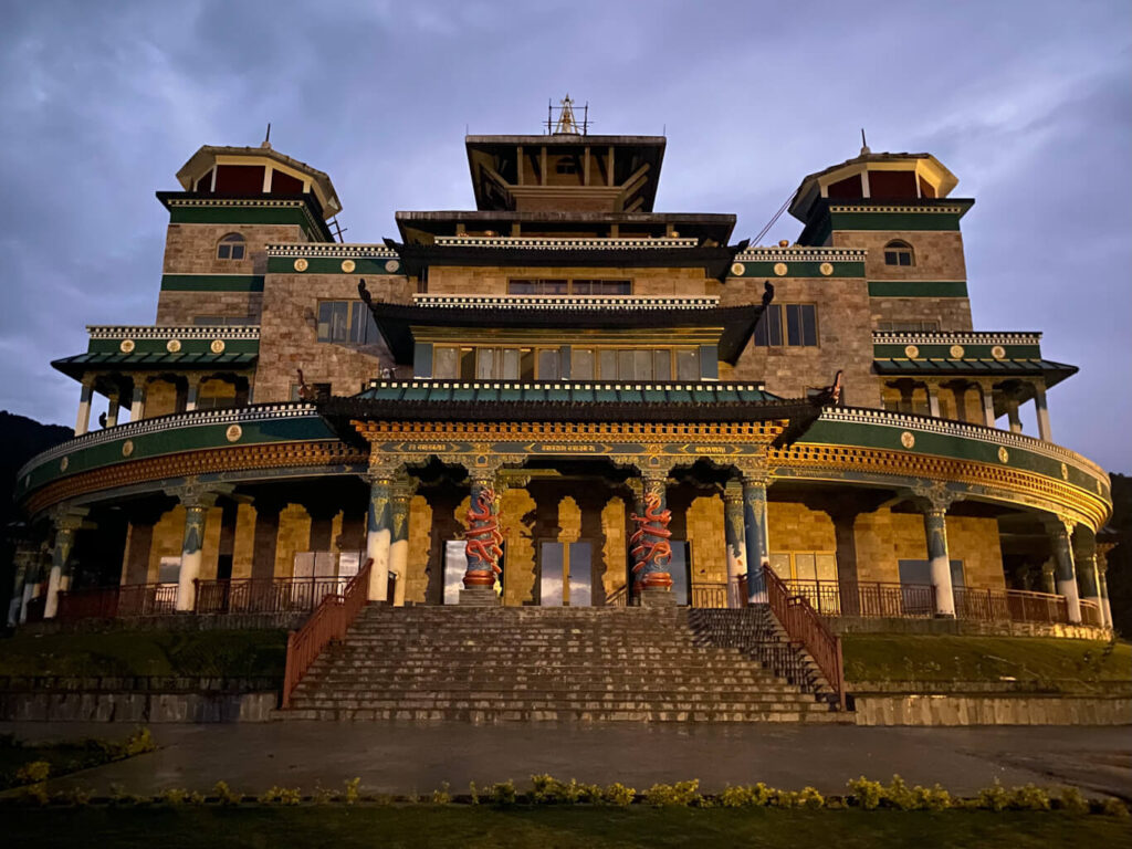 jarsing_pauwa_buddhist_monastery