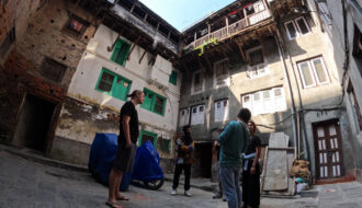 patan_walking_tour_participants_nextdoor_hostel