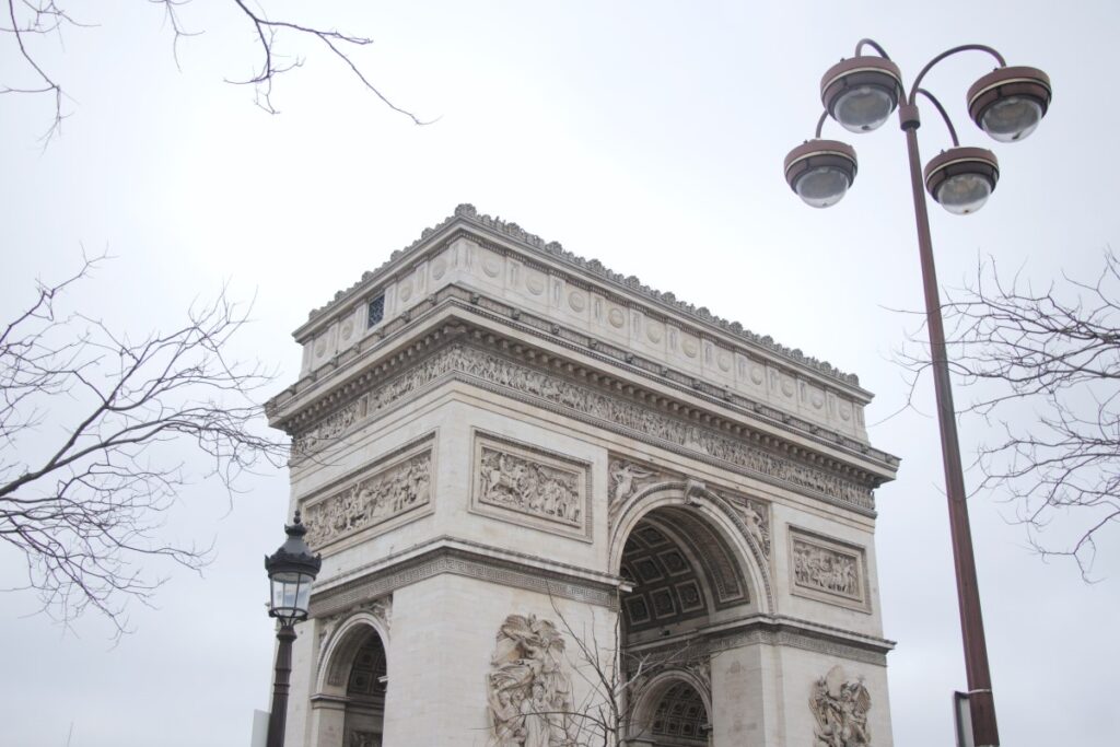 Arc_de_triomphe_studifahrten_paris_trip