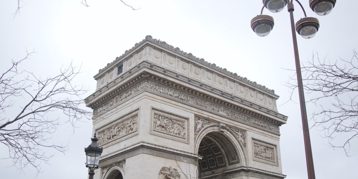 Arc_de_triomphe_studifahrten_paris_trip