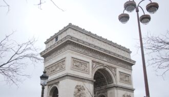 Arc_de_triomphe_studifahrten_paris_trip