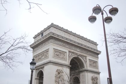 Arc_de_triomphe_studifahrten_paris_trip
