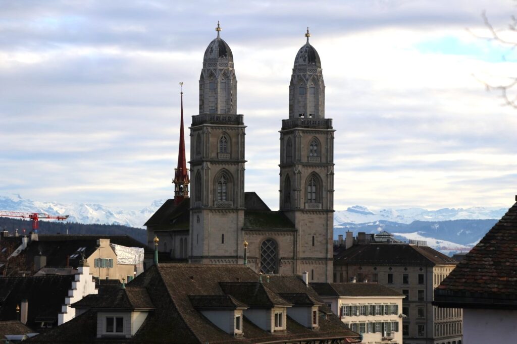 zurich_switzerland_winter_travel_itinerary